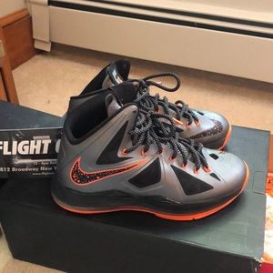 Lebron 10 Lava | Size 8 | Excellent condition